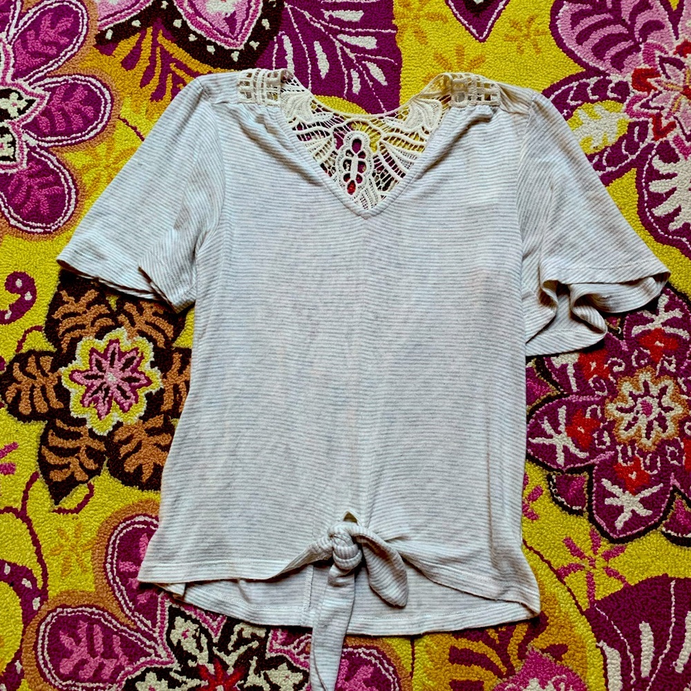 Crochet Back Tie Bottom Spring Blouse by Jun & Ivy NWT